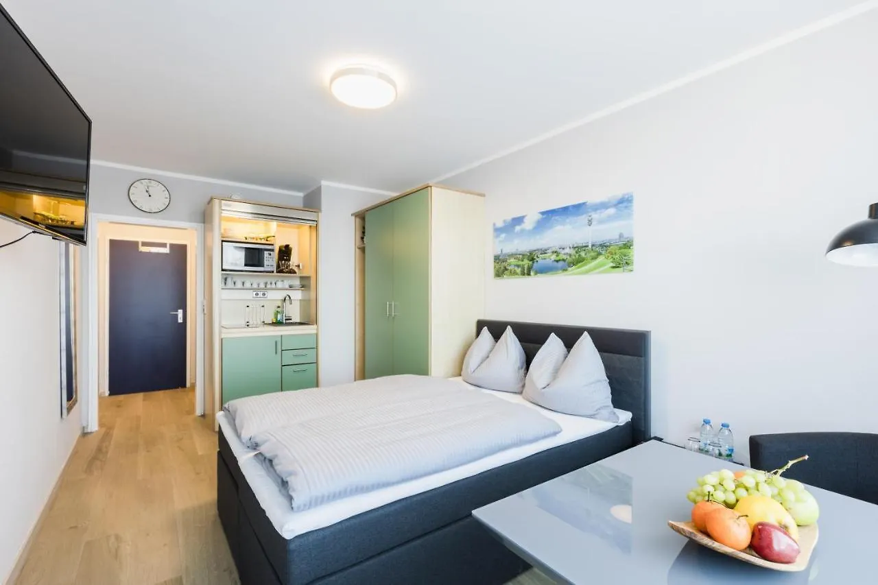 Centerroom Muenchen City 3*, Munich